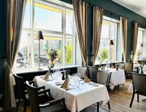 Opdækket bord i restauranten