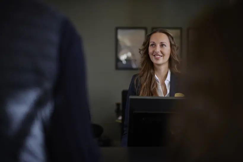 Receptionist
