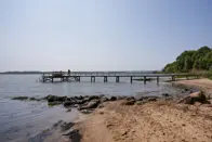 Sommerdag ved Vejle Fjord og en lang badebro