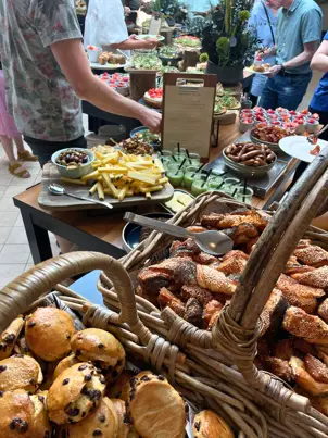 Pinsebrunch buffet